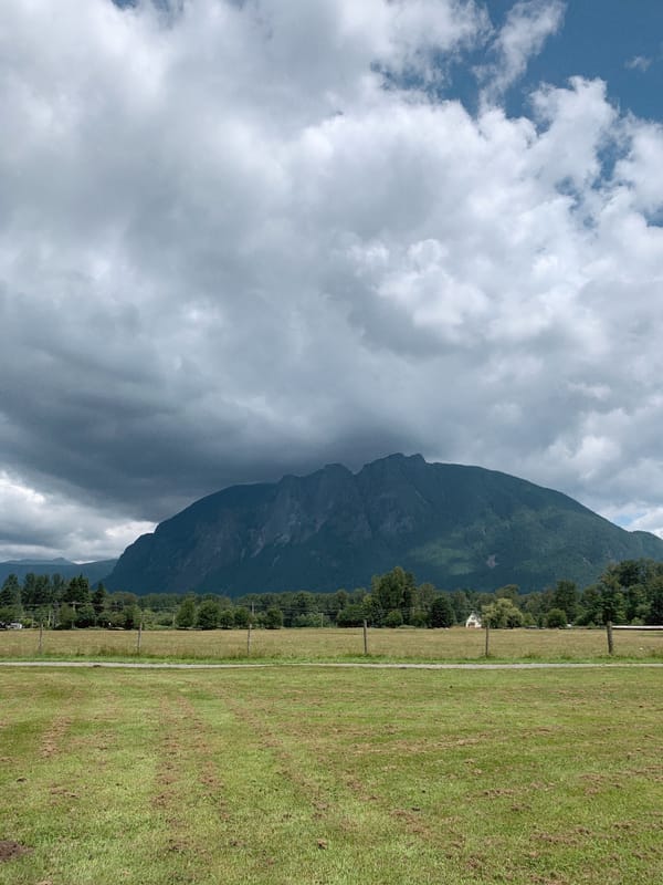 a mountain in north bend, washington on a gray, cloudy day